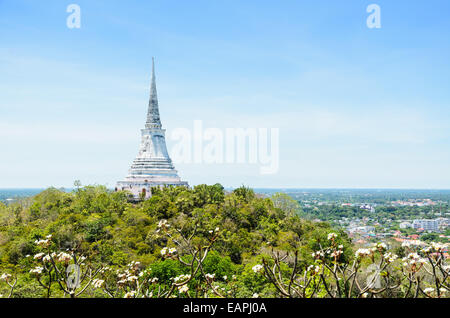 Pagode am Berg am Phra Nakhon Khiri Tempel, archäologische Stätte in Phetchaburi Provinz von Thailand Stockfoto