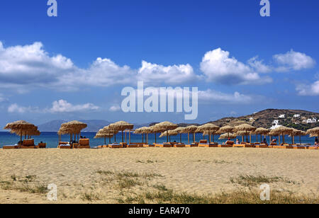 Mylopotas, eine organisierte und beliebteste Strand, bekannt für seine Beach-Parties, in Insel Ios, Kykladen, Griechenland Stockfoto