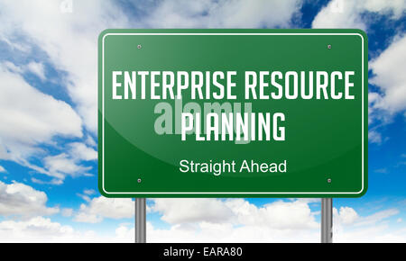 Enterprise Resource Planning auf Autobahn Wegweiser. Stockfoto