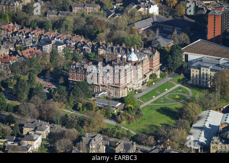 Eine Luftaufnahme des Majestic Hotels in Harrogate und der unmittelbaren Umgebung. Stockfoto