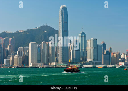 Hong Kong Skyline mit Tower Two International Finance Centre oder 2 IFC Wolkenkratzer und andere Wolkenkratzer im Central District Stockfoto