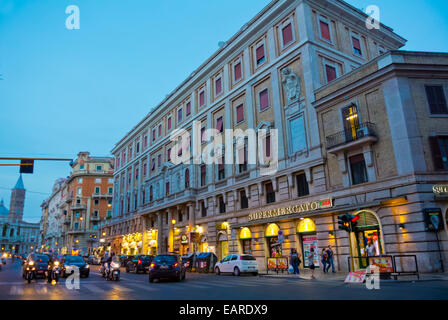 Via Merulana, führt von der Piazza Santa Maria Maggiore, Stadtteil Monti, Rom, Italien Stockfoto