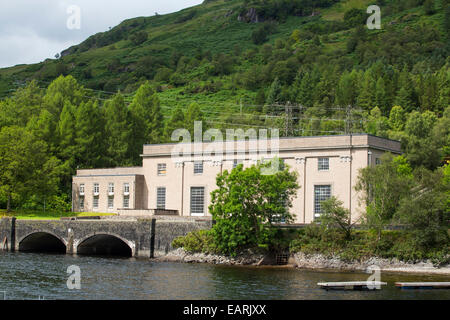 Sloy Hydrop Kraftwerk ist 152 MW das größte Wasserkraftwerk im Vereinigten Königreich, Loch Lomond, Schottland, UK. Stockfoto