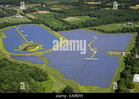 Luftaufnahme des Solar-Panel-Farm Stockfoto