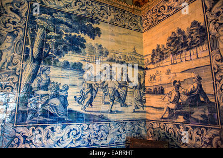 National Palace, Interieur, Markuslöwe Hall, Figurative Azulejo Stil Wandbild, Sintra, Portugal Stockfoto