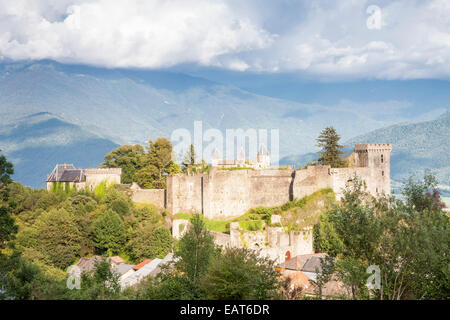 Château de Miolans in Saint-Pierre d ' Albigny, Savoie, Rhône-Alpes, Frankreich Stockfoto