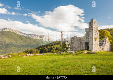 Château de Montbel in der Nähe von Saint-Pierre Entremont, Parc Naturel De La Chartreuse, Savoie, Rhône-Alpes, Frankreich Stockfoto