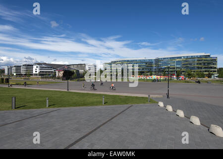 Hochmoderne Bürogebäude und Apartments im Stadtzentrum von Helsinki neben dem Bahnhof von Helsinki, Finnland Stockfoto