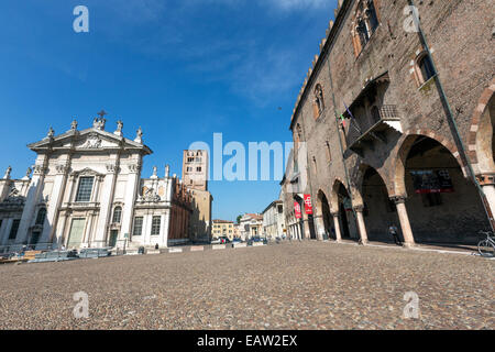 Piazza Sordello mit Mantua Kathedrale und Ducal Palast Stockfoto