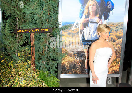 Reese Witherspoon kommt bei der Los Angeles-Premiere von "Wild" bei AMPAS Samuel Goldwyn Theater im 19. November 2014 in Beverly Hills/Picture alliance Stockfoto
