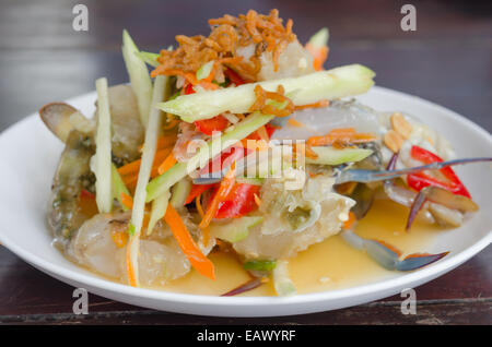 Spicy Mango-Salat mit Krabben, asiatische Küche Stockfoto