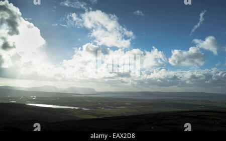 Dh STENNESS ORKNEY Herbstnachmittag Landschaft skyscape Harray und Stenness Loch Festland Stockfoto