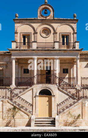 Villa Fegotto, Chiaramonte Gulfi, Sizilien, Italien. Die Villa wurde oft als Schauplatz für die Fernsehserie Inspector Montalbano genutzt Stockfoto