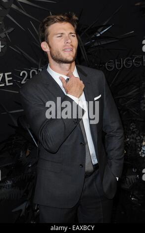 New York, NY, USA. 20. November 2014. Scott Eastwood im Ankunftsbereich für Hugo Boss Prize 2014, Solomon R. Guggenheim Museum, New York, NY 20. November 2014. Bildnachweis: Kristin Callahan/Everett Collection/Alamy Live-Nachrichten Stockfoto