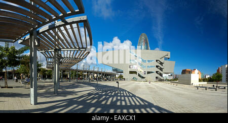 Spanien Katalonien Barcelona Plaça de Les Glories Torre Agbar Turm und Museum Design DHUB Stockfoto