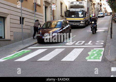 Spanien-Katalonien-Barcelona-Zebra cross für Schulkinder Stockfoto