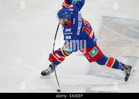 20. November 2014 - Helsinki, Finnland - Ryan Gunderson von Jokerit während der Kontinentalen Hockey-Liga Spiel Jokerit Vs SKA Sankt Petersburg in der Hartwall Arena in Helsinki am 20. November 2014. Matti Raivio / in der ganzen Presse Stockfoto