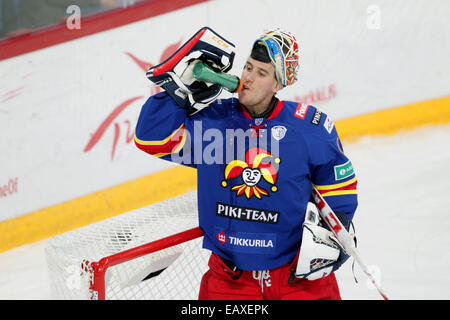 20. November 2014 - Helsinki, Finnland - Henrik Karlsson von Jokerit während der Kontinentalen Hockey-Liga Spiel Jokerit Vs SKA Sankt Petersburg in der Hartwall Arena in Helsinki am 20. November 2014. Matti Raivio / in der ganzen Presse Stockfoto
