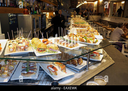 Spanien-Katalonien-Barcelona Restaurant traditionelle spanische Tapas-Fingerfood Stockfoto