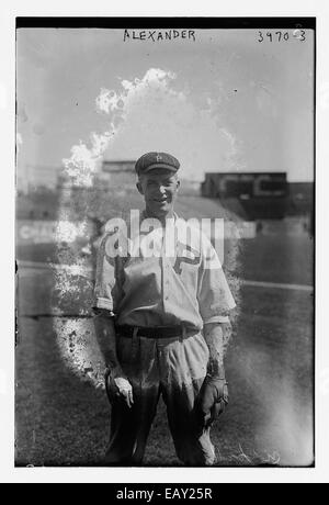 Grover Cleveland Alexander, einer der größten Pitcher in der Geschichte der Major League Baseball, spielte für die Philadelphia National League. Er ist bekannt für seine beeindruckenden Leistungen auf dem Hügel und ist eine Baseballlegende. Stockfoto