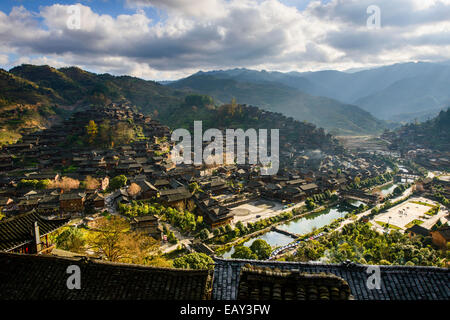 Traditionelles Dorf, XiJiang, Guizhou Provinz, China Stockfoto