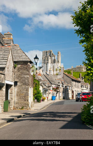 Traditionellen Steinhäusern in West Street Corfe Castle Dorset England UK Stockfoto