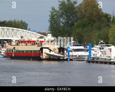 "Shannon Prinzessin" Hotel Schiff vor Anker in Athlone Town auf dem Fluss Shannon in Westmeath, Irland. Stockfoto