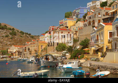 Hafen von Symi, griechischen Insel Symi, Ägäis Dodekanes Inselgruppe, Griechenland Stockfoto