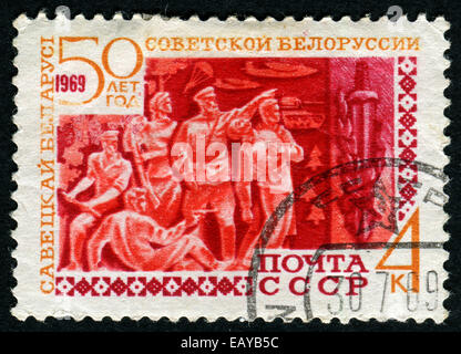 UdSSR - ca. 1969: Briefmarken gedruckt in der Sowjetunion 50 Jahre die weißrussische Sozialistische Sowjetrepublik widmet, Stockfoto