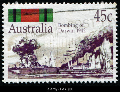 Australien - ca. 1992: Eine Briefmarke gedruckt von Australien zeigt Bombardierung von Darwin 1942, WWII, ca. 1992 Stockfoto