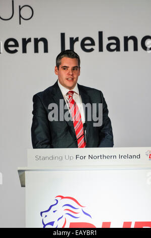 Belfast, Nordirland. 22. November 2014. -Stadtrat Gavin Robinson befasst sich der DUP-Konferenz 2014 nachdem er als Kandidat der Westminster für East Belfast Credit angekündigt: Stephen Barnes/Alamy Live News Stockfoto