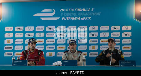 Putrajaya, Malaysia. 22. November 2014.  Sam Bird für Runde 2 2014 FIA Formula E Putrajaya ePrix Wilayah Persekutuan Pesiaran Perdana Bezirk 5 auf Samstag, 22. November 2014 zum Sieger. Bildnachweis: Sharkawi Che Din/Alamy Live-Nachrichten Stockfoto