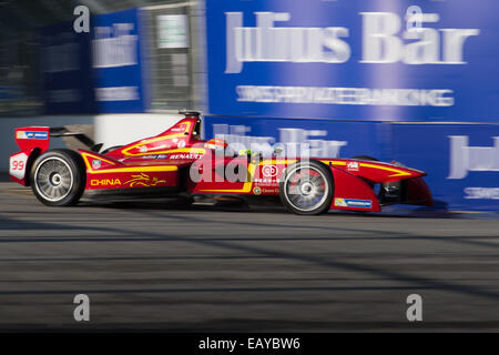 Putrajaya, Malaysia. 22. November 2014.  Die Qualifyings für Runde 2 2014 FIA Formula E Putrajaya ePrix Wilayah Persekutuan Pesiaran Perdana Bezirk 5 auf Samstag, 22. November 2014. Bildnachweis: Sharkawi Che Din/Alamy Live-Nachrichten Stockfoto