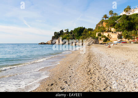 Playa del Strand Burriana in Nerja an der Costa del Sol Stockfoto