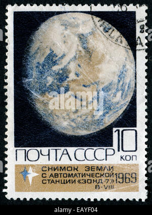 UdSSR - ca. 1969: Eine Briefmarke gedruckt in der UdSSR Erde zeigt die Inschrift "Foto der Erde aus dem Weltraum" Stockfoto