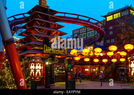 Weihnachtsmarkt in Tivoli Gardens, Stadtzentrum, Kopenhagen, Dänemark, Europa Stockfoto