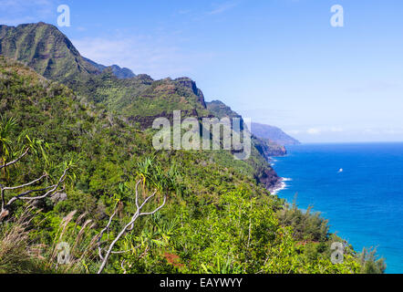 Die Na Pali Coast auf Kauai aus der Kalalau Trail Stockfoto