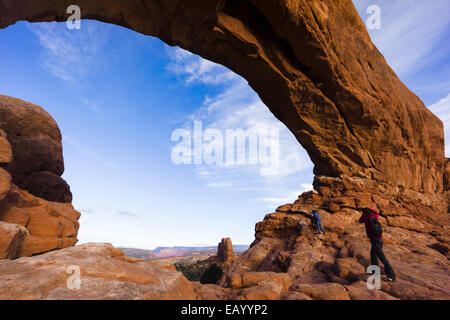 Norden Fenster Arch Arches-Nationalpark, Moab, Utah, USA. Stockfoto