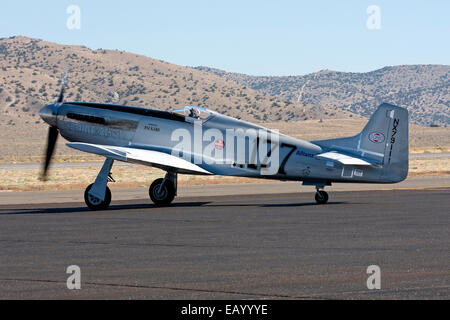 Unbegrenzte Air Racer The Galloping Ghost auf der Rampe während der 2010 National Championship Air Races in Reno, Nevada. Stockfoto