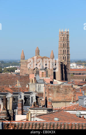 Blick über die Dächer & Gothic Jakobiner Kirche (c13 / 14.) Toulouse Frankreich Stockfoto