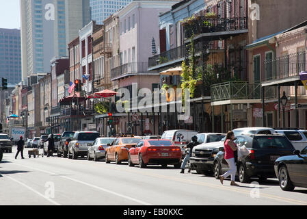 Berühmte Decatur Street in den französischen Viertel New Orleans USA Stockfoto