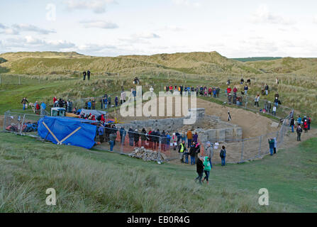 Perranporth Cornwall, UK, war 23. November 2014, die ersten seit über 30 Jahren heute im 6. Jahrhundert St.Pirans Oratorium am Penhale Sandstrand in der Nähe von Perranporth, Cornwall, UK statt. Stockfoto