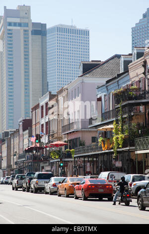 Berühmte Decatur Street in den französischen Viertel New Orleans USA Stockfoto