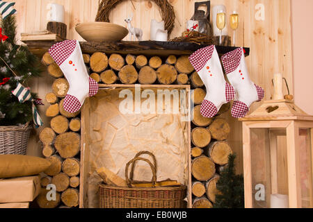 Coole Weihnachtsstrümpfe Für Den Kamin – Festliche Deko Für Familie & Party