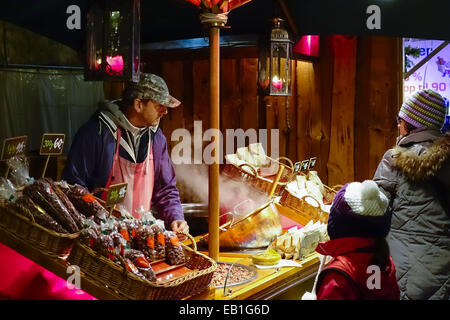 Weihnachtsmarkt Auf Dem Hbro Plads, Buchforst, Kopenhagen, Region Hovedstaden, Dänemark, Europa Stockfoto