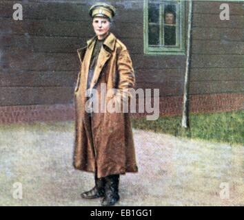 Das zeitgenössische eingefärbte deutsche Propaganda-Foto zeigt einen russischen Soldat im Jahr 1917. : Fotoarchiv Neumann - kein Draht-SERVICE Stockfoto