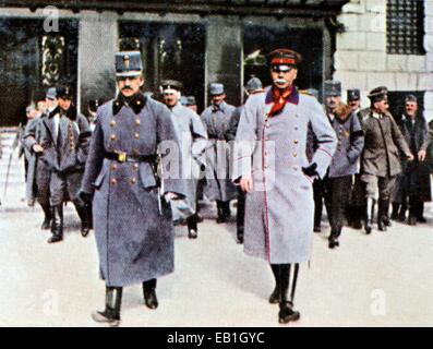 Das zeitgenössische eingefärbte deutsche Propaganda-Foto zeigt deutscher Offizier, Hans von Seeckt (R), Datum und Ort unbekannt (1914-1918). : Fotoarchiv Neumann, - kein Draht-Dienst- Stockfoto