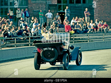 Cite De l ' Automobile National Museum Collection Schlumpf. Einfahr-und Prüfstrecke Display befahren Stockfoto