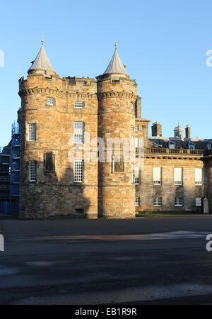 Außenseite des Holyrood Palace Edinburgh Schottland November 2014 Stockfoto