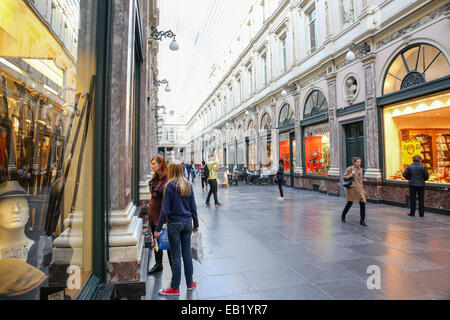 Galerie-Royales Saint-Hubert touristische shopping Straße Brüssel-Belgien-Europa Stockfoto